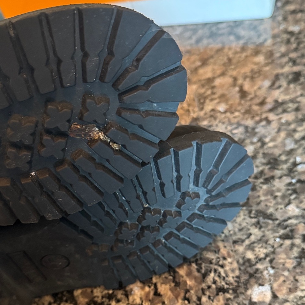 Timberland Charcoal Black Boots EUC 5.5Y - Picture 13 of 15